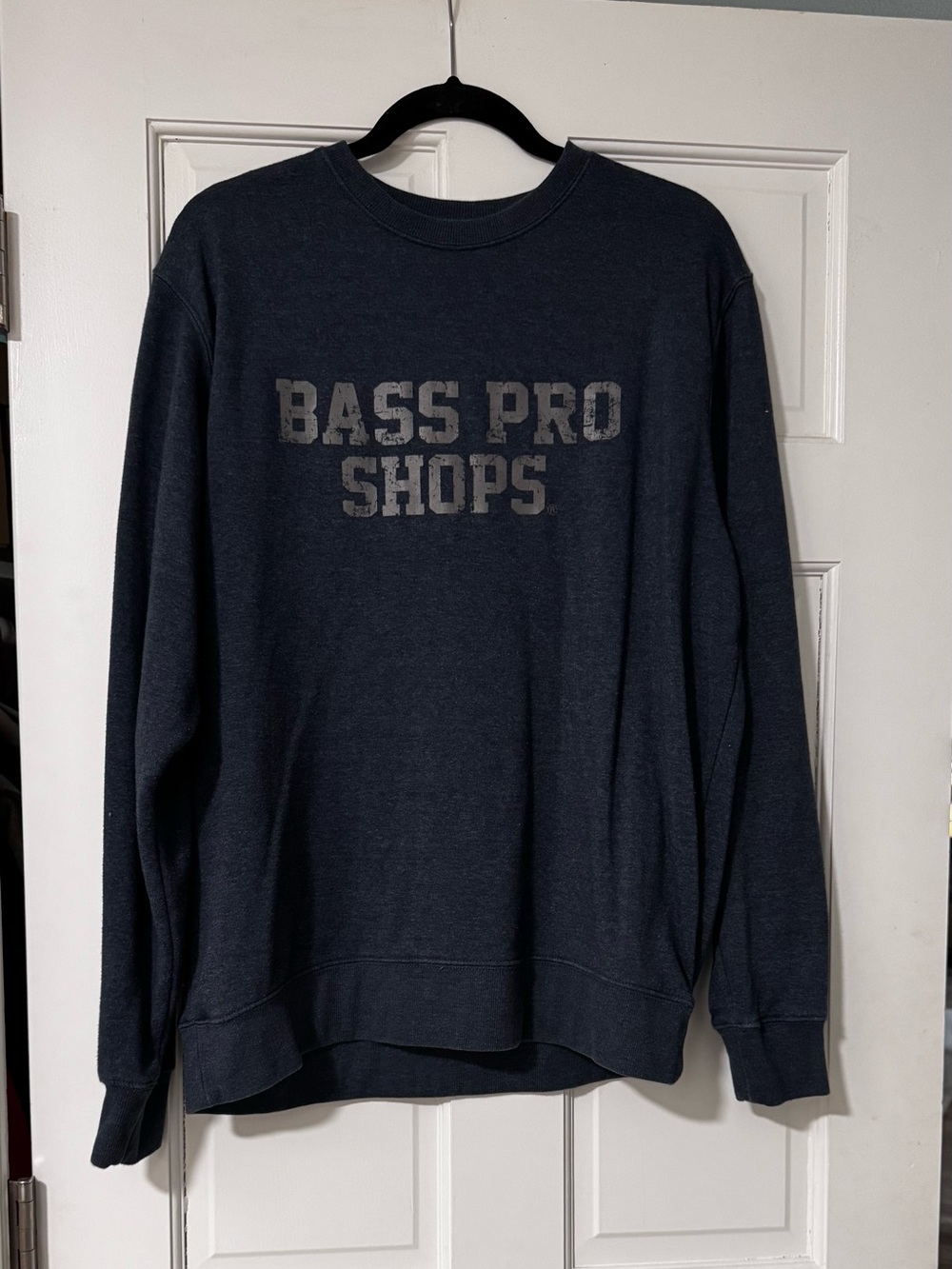 Bass Pro Shoos Navy Crewneck oversized Sweatshirt size medium